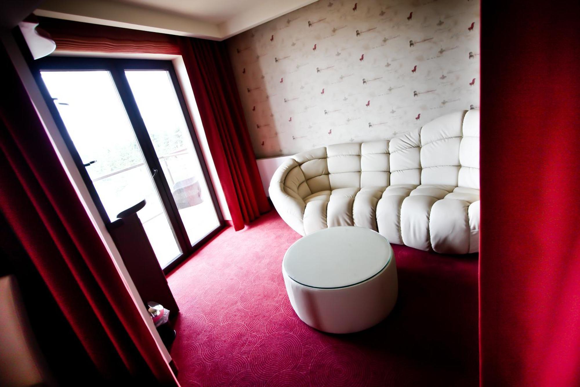 Hotel Rodan Kórnik Buitenkant foto